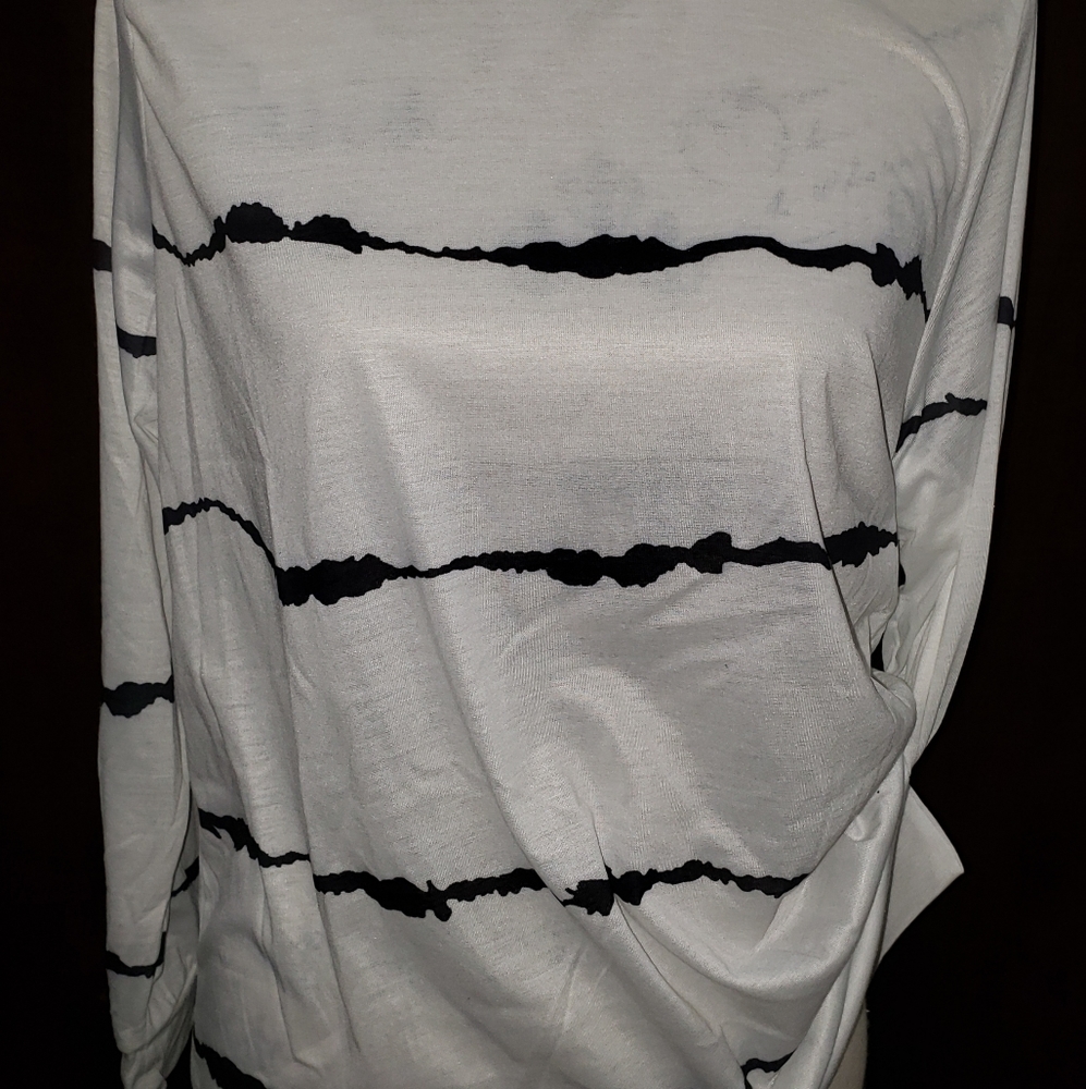 Women's white and black battle knit shirt